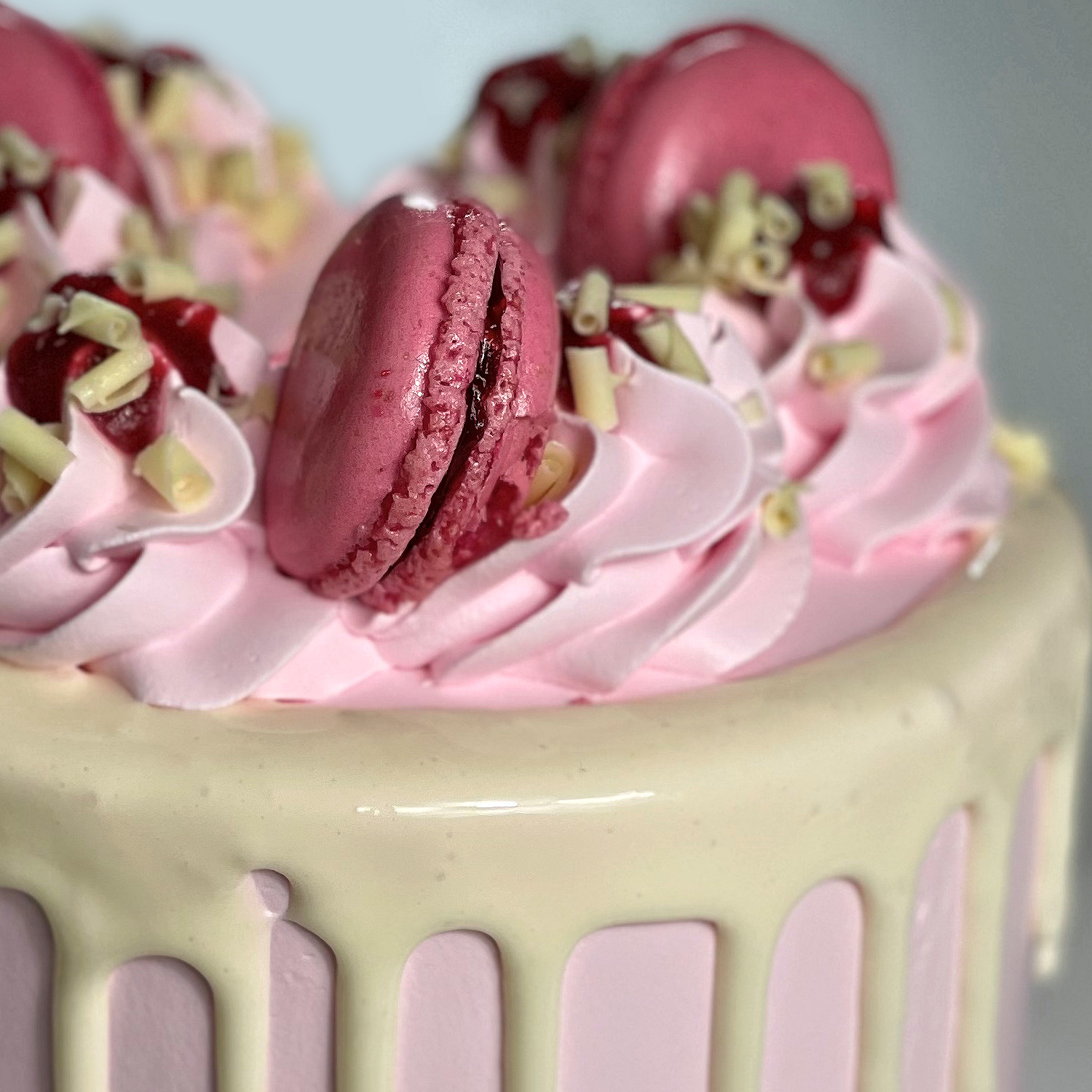 Layer Cake Framboise Chocolat Blanc Patisserie Du Coin